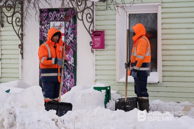 В Казани ощущается острый дефицит дворников из-за снегопадов