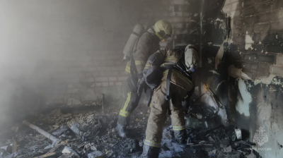 Взрослых и трехлетнего ребенка спасли из пожара в Зеленодольске