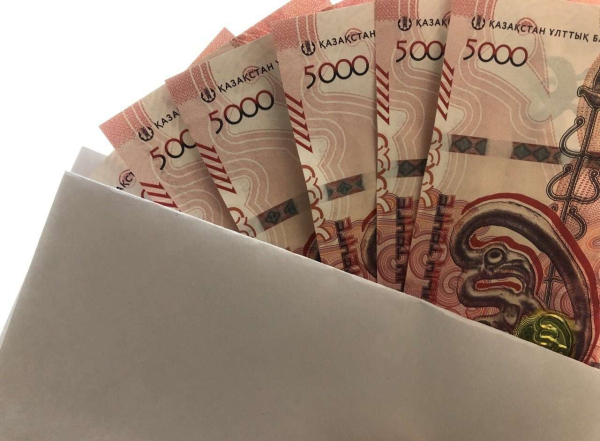 В области Улытау суд взыскал 15,4 млн тенге с «дроппера»