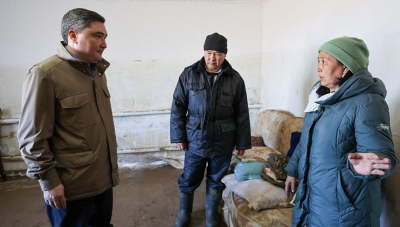 Токаев поручил руководству кабмина выехать в зоны паводков – где сейчас Бектенов и его замы?