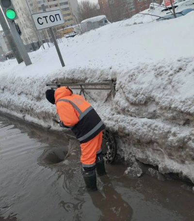 &laquo;Водоканал&raquo; назвал виновника сегодняшнего потопа на Амирхана в Казани