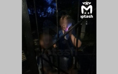 &laquo;Никто не отвечал&raquo;: в Казани бабушка с внучкой два часа не могли выйти из закрытого пенсионного фонда