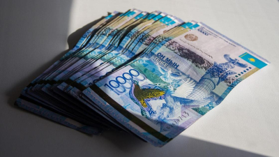Казахстанец будет ежемесячно платить бывшей жене по 300 тыс. тенге