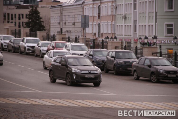 В Казани хотят вдвое сократить срок признания автомобилей бесхозяйными