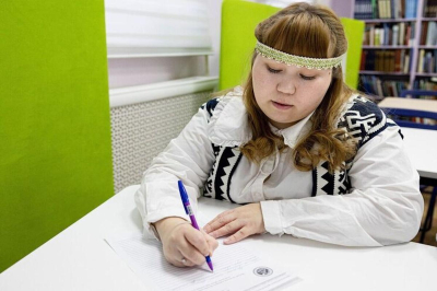 В Салехарде придумали, как заинтересовать детей хантыйским языком с помощью гаджетов