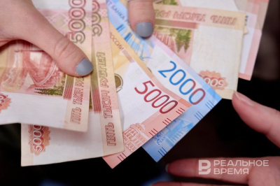 Больше половины специалистов Татарстана получают зарплату ниже среднереспубликанской